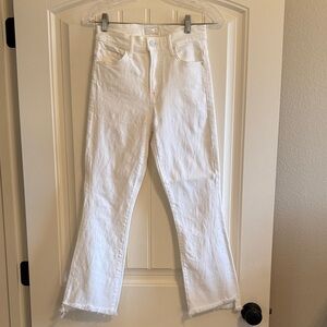 MOTHER Insider Crop Step Fray Jeans
Color: Fairest of Them All